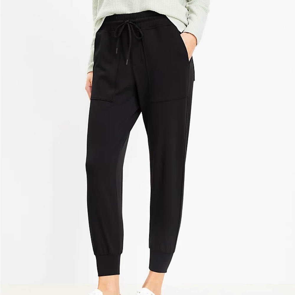 Lou & Grey Luvstretch Joggers - Black